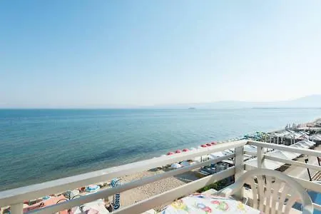 A Spectacular View Of The Thermaikos Apartment Peraia  Peraia (Thessaloniki)